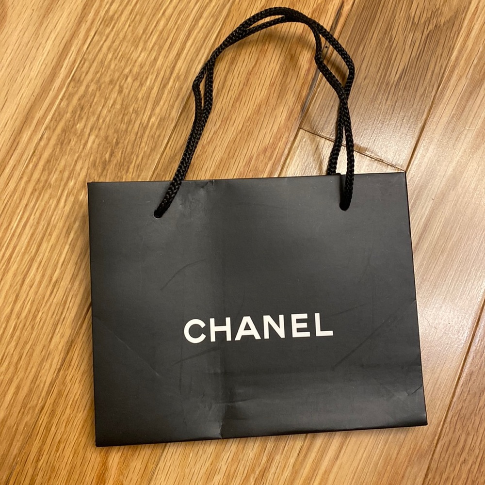 Small Chanel gift bag